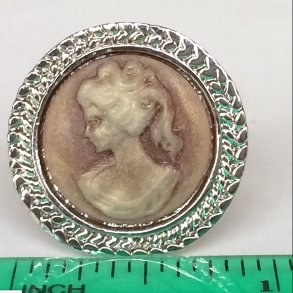 Silver Cameo Cocktail Ring Vintage Victorian Lady Size 7  Plated Beige - Picture 8 of 8